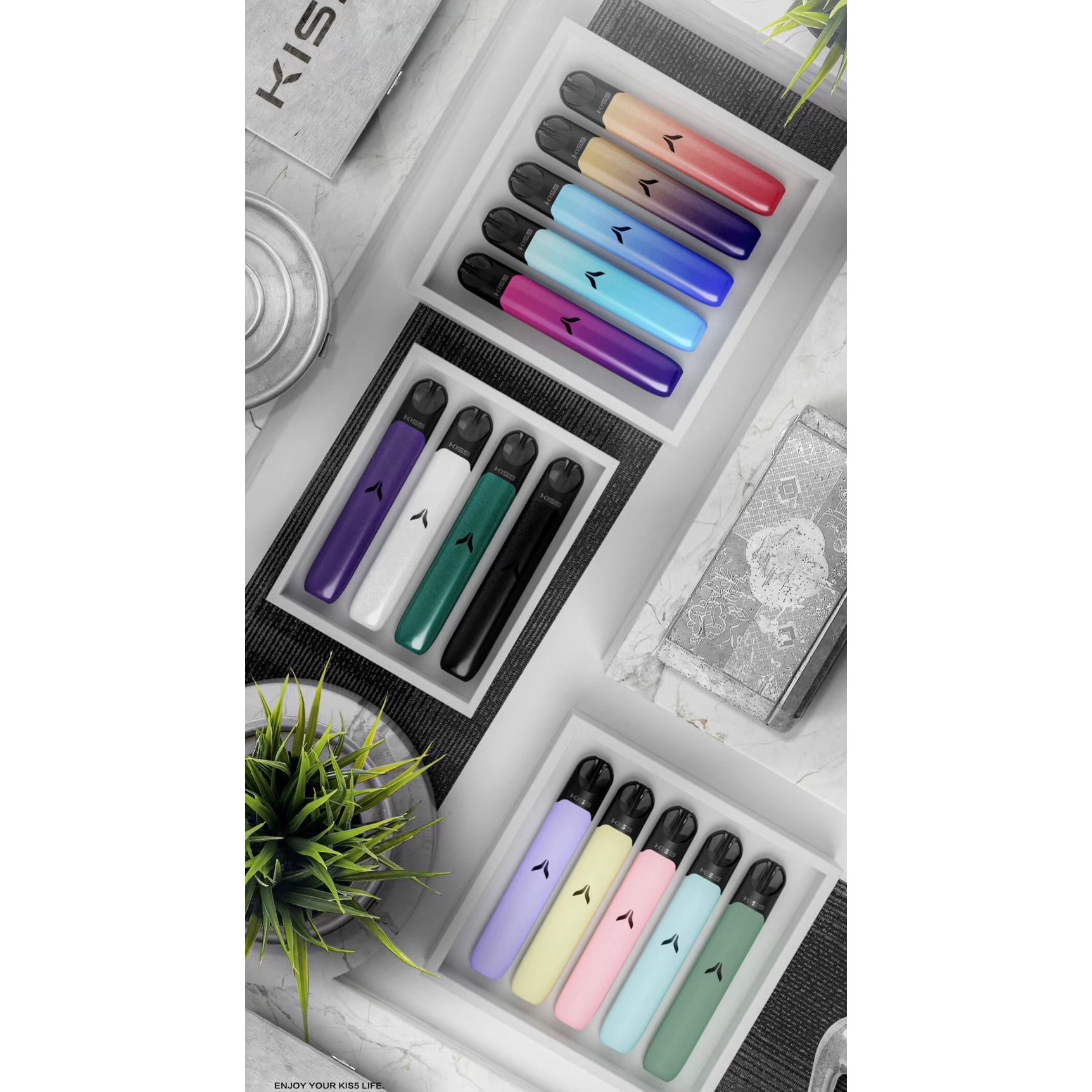 <p><strong>KIS5二代特規主機<br />
不通用其他任何煙彈</strong></p>